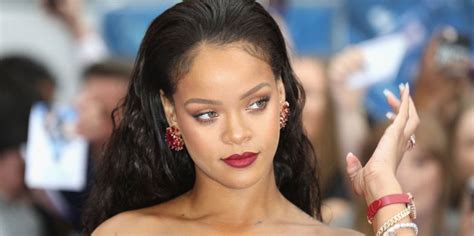 rihanna fake nude|Rihanna Wears Nothing But Body Chains in a Sensual Nude。